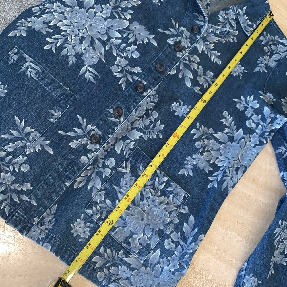DENIM & CO denim jacket, bleach stencil white  flowers, buttons, pockets M - Picture 14 of 17